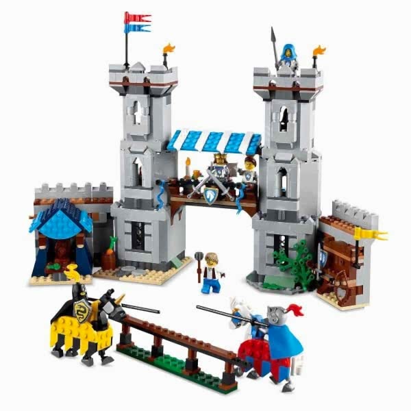 31168 Lego Creator 3in1 - Orta Çağ Atlı Şövalye Kalesi 1371 parça +9 yaş